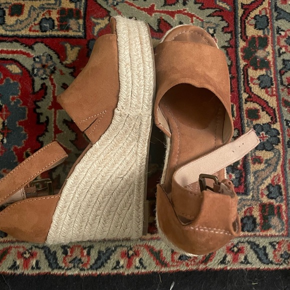 Universal Thread Platform Espadrille Sandals - Picture 7 of 7
